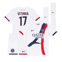 Paris Saint-Germain Vitinha #17 Udebanesæt Børn 2024-25 Kortærmet (+ Korte bukser)